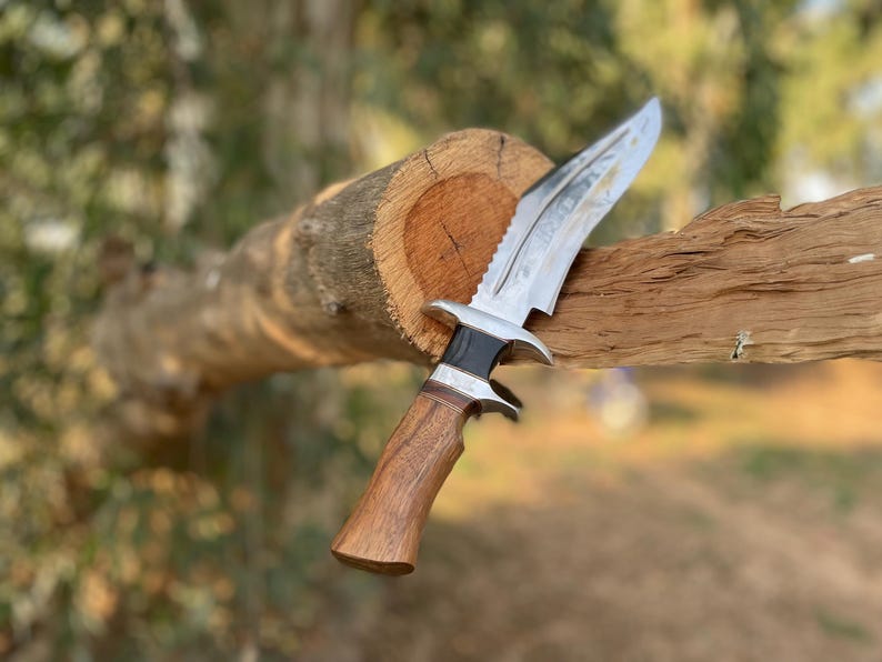 Hand Crafted Forged Carbon Steel Hunting Survival Knife: Rosewood Handle & Cow Leather Sheath