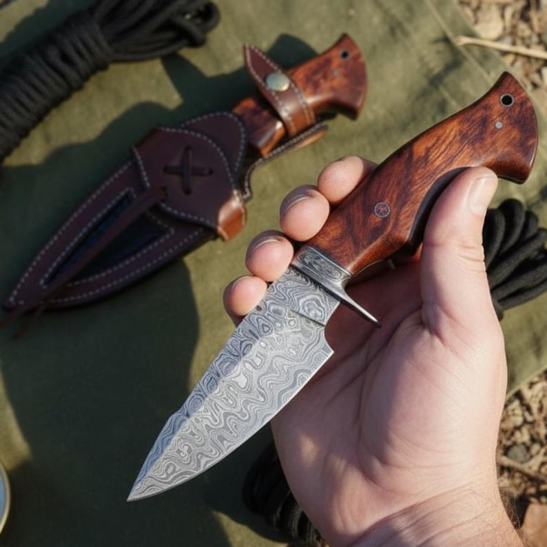 10 inch Damascus Steel Hunting knife