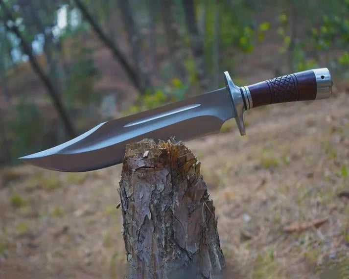 Best Hunting Knife: Complete Guide to Choosing the Right Blade