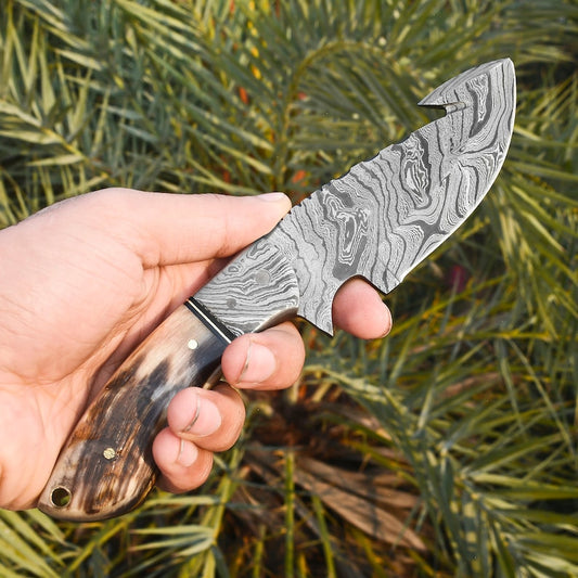 Handmade Damascus Ram Horn knife