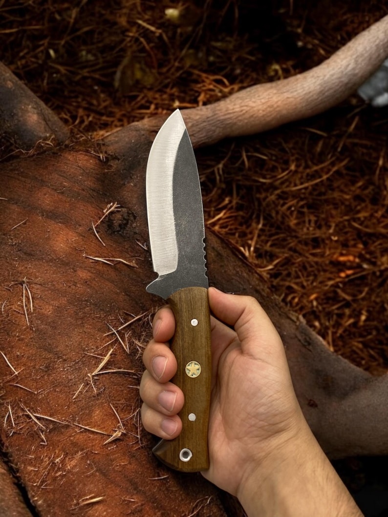 Custom Bushcraft Knife: Handmade Walnut Handle, German Steel, Camping Survival Tool