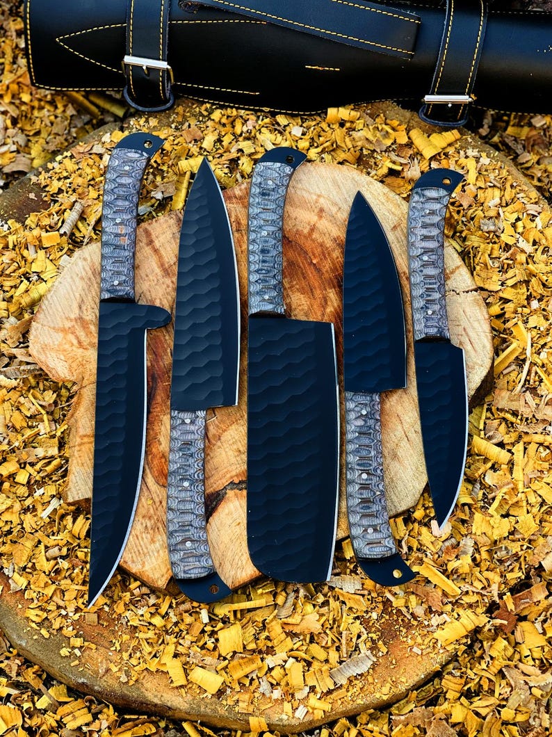 Damascus Chef Knife Set, 5 Piece black Kitchen Knife Set, Hand Forged Textured Handle Cooking tool set