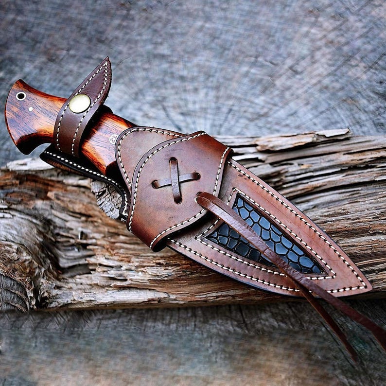 Handmade Damascus Bobcat Hunting dagger knife, Custom Bushcraft knife