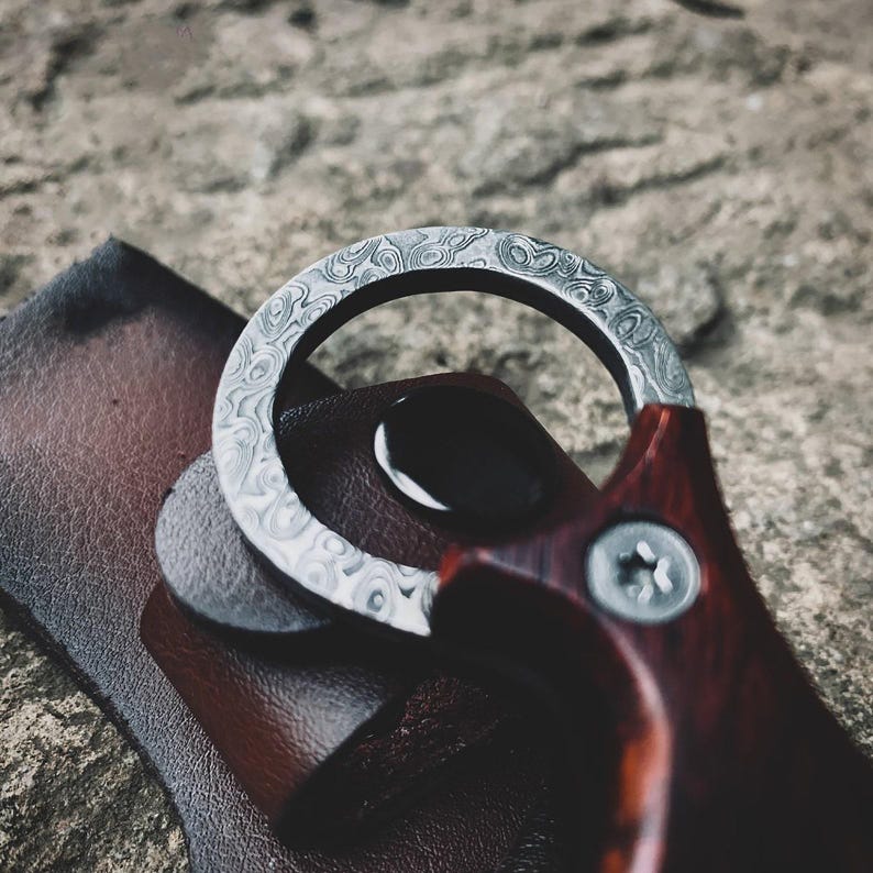 Handmade Damascus Karambit Knife: Engraved Gift with Leather Sheath