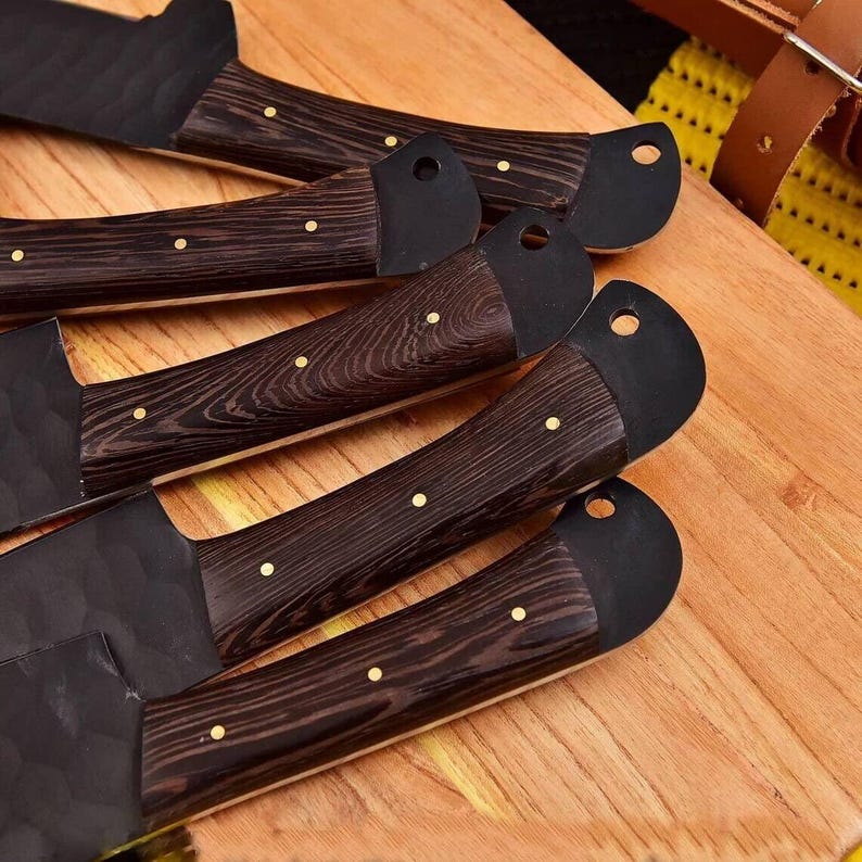 Handmade Damascus Steel Kitchen Knife Set  Premium Chef Knife Set