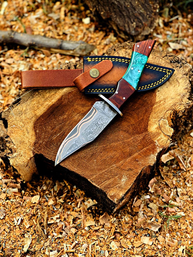 Handmade Damascus Hunting Knife, Copper Bolster, Rosewood Resin Handle