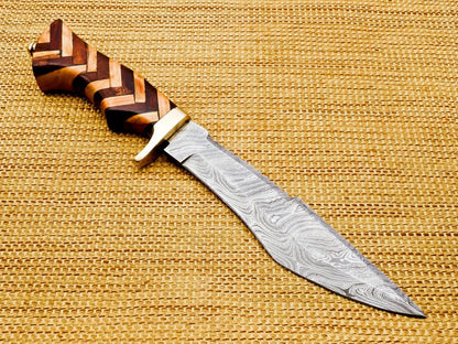 Handmade Damascus Steel Hunting Bowie | Cow & Rosewood Handle