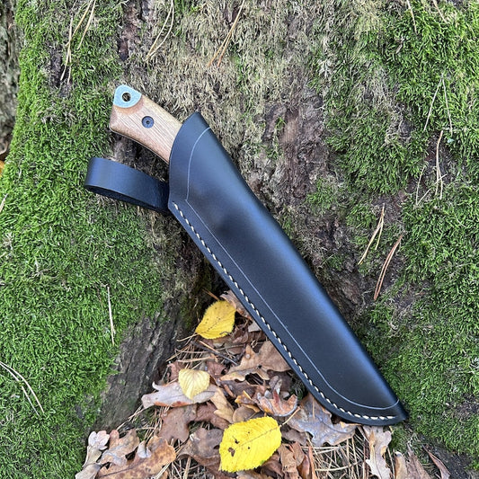 Walnut Handle Camping Knife: High Carbon Steel