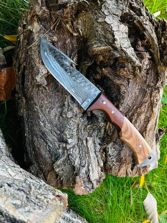 Damascus Steel Gut-hook Skinning Knife