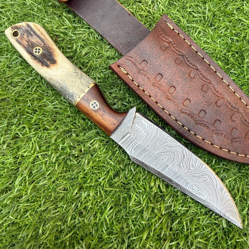 Personalised Handmade Damascus Steel Hunting Knife
