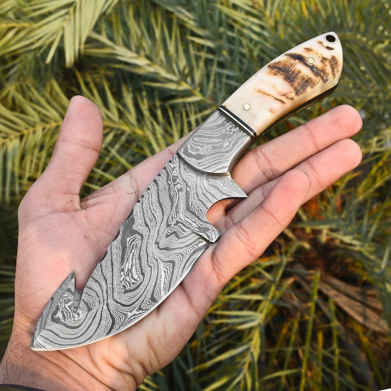 Handmade Damascus Ram Horn knife