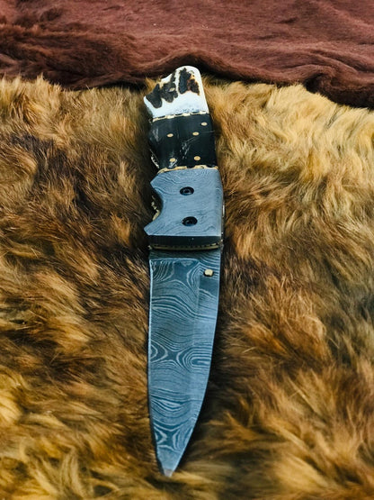 Luxury Hand Forged Damascus Pocket Knife / Stagcrest Folding
