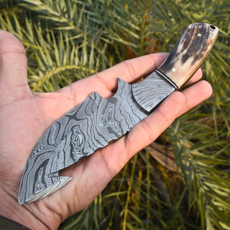 Handmade Damascus Ram Horn knife