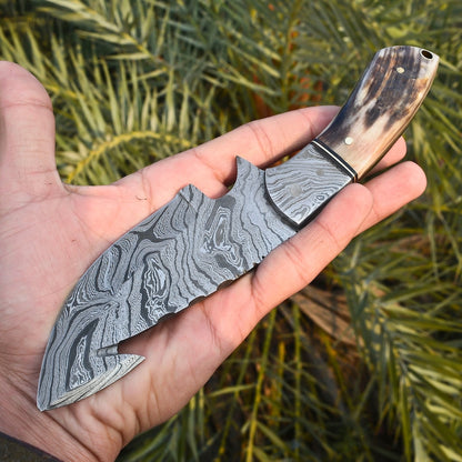 Handmade Damascus Ram Horn knife