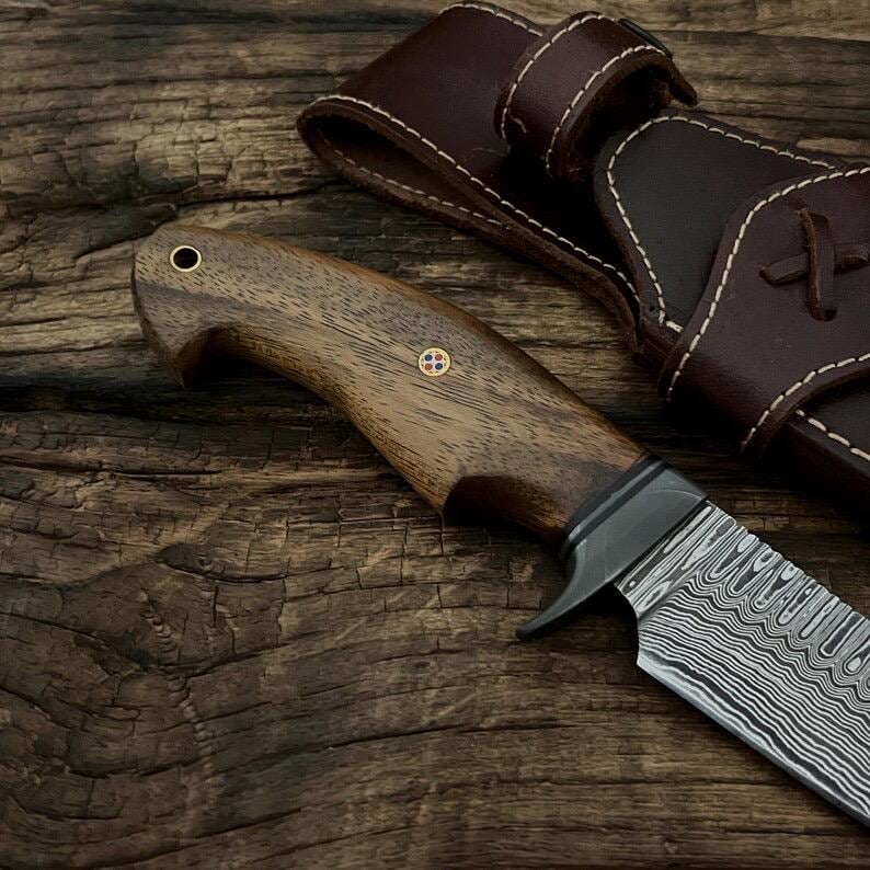 Handmade Damascus Bushcraft Hunting Knife | Outdoor Camping & Survival Knife | Rosewood Handle | Leather Sheath Included