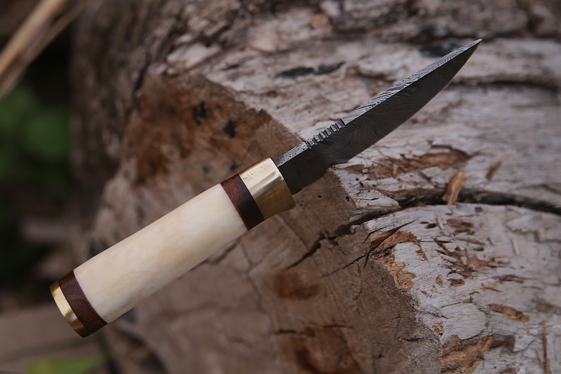 Handmade Damascus Steel Skinner Knife White Handle Hunting Knife&nbsp;