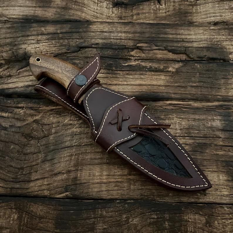 Handmade Damascus Bushcraft Hunting Knife | Outdoor Camping & Survival Knife | Rosewood Handle | Leather Sheath Included