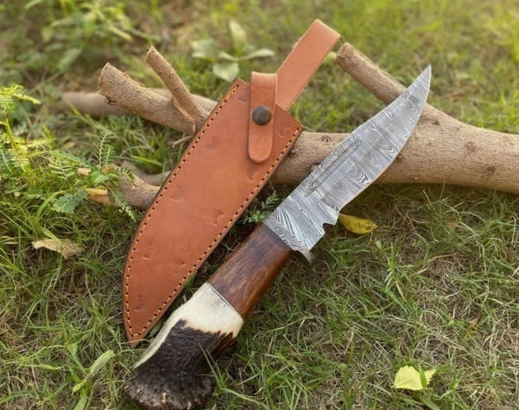 Damascus hunting knife deer antler handle