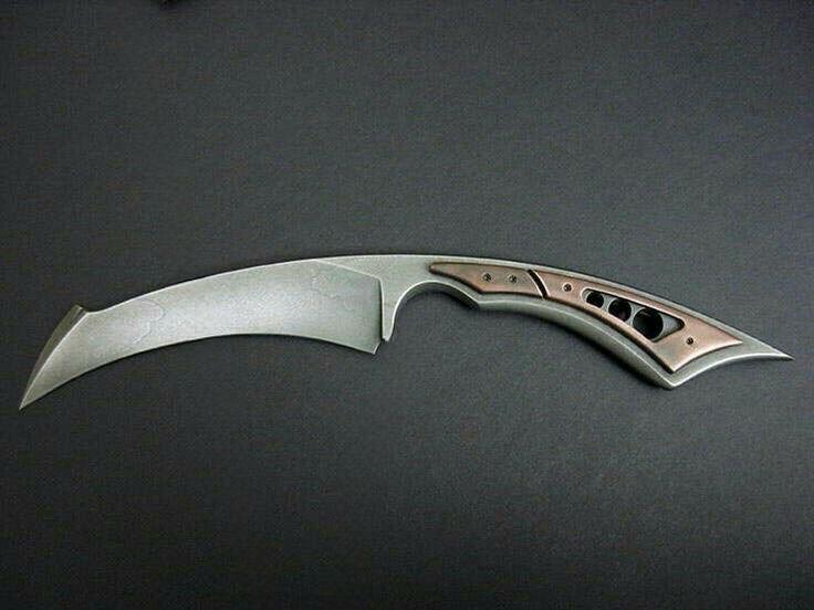 A beautiful custom Handmade D2 steel Hunting Knife With Brass handle and leather sheath