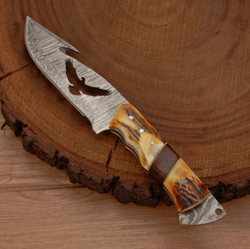 Handmade damascus steel gut hook hunting skinner knife